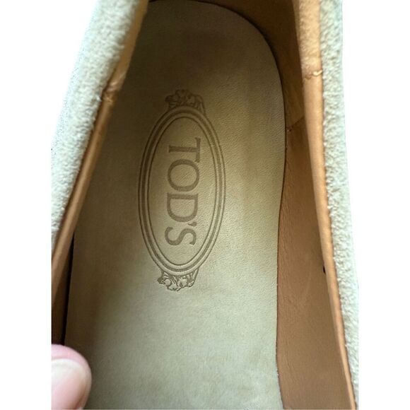 Tod's Womens Beige Suede Slip On Round Toe Casual Loafers Flat Shoes Size 10.5 - Picture 8 of 16